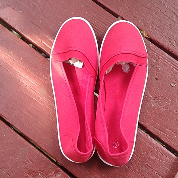 Sandles - Picture 2 of 3